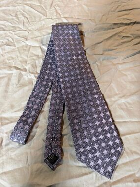 Pierre Cardin Lavender Tie with Dark Purple Medallion Pattern